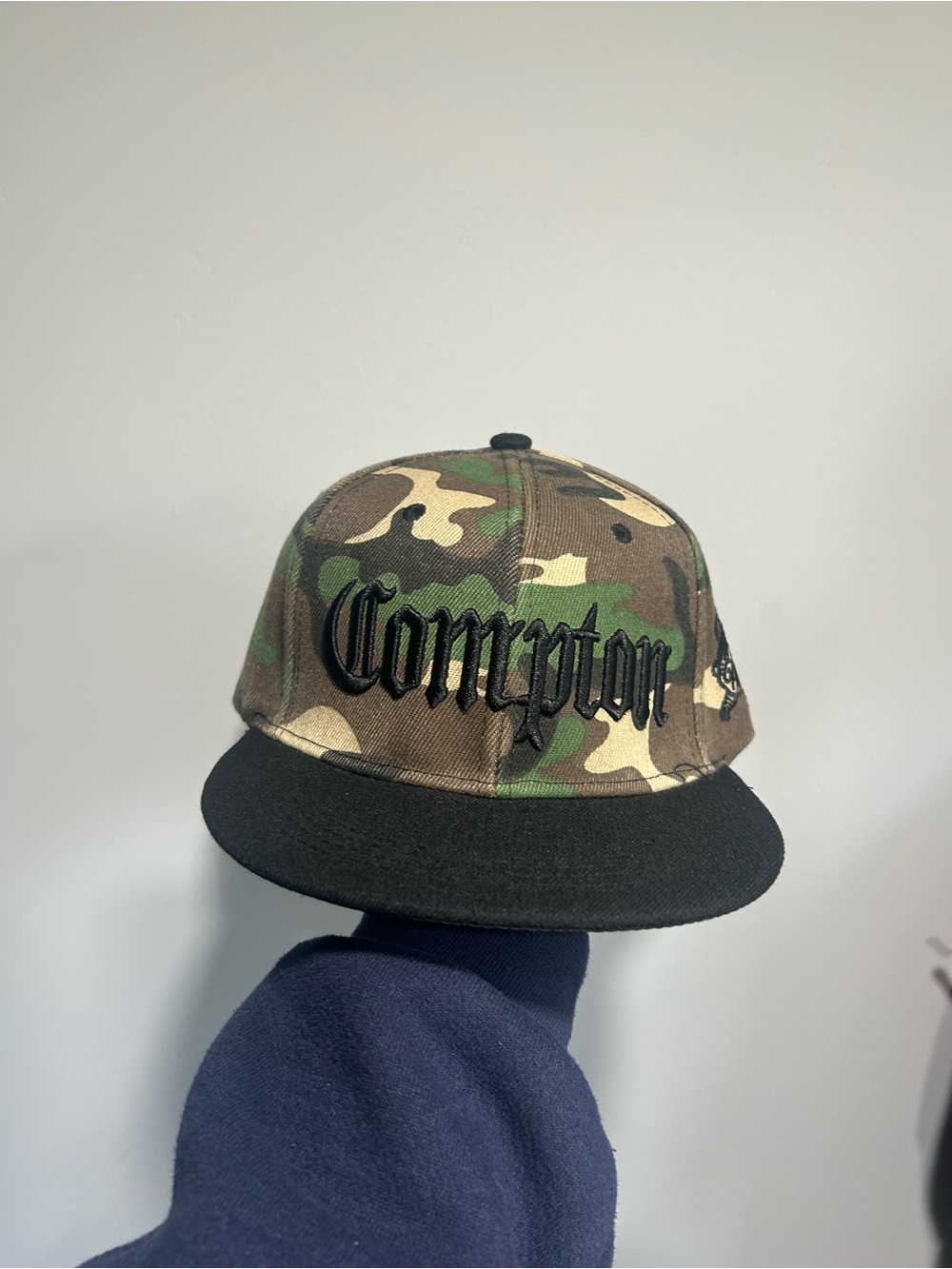 Compton Inspired Snapbacks - Picture 5 of 8